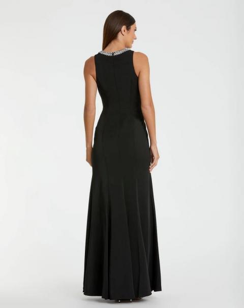 Елегантна чорна вечірня сукня без рукавів 1874