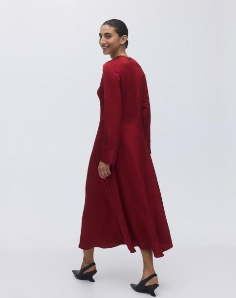 Красное коктейльное платье с длинными рукавами 1902