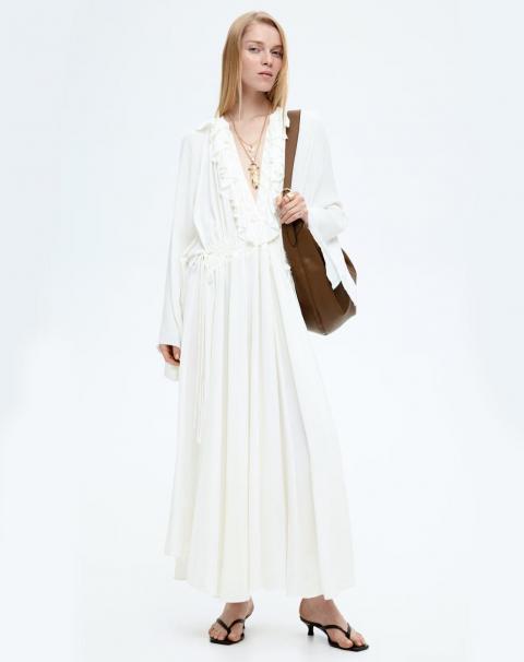 Стильное белое коктейльное платье 1909